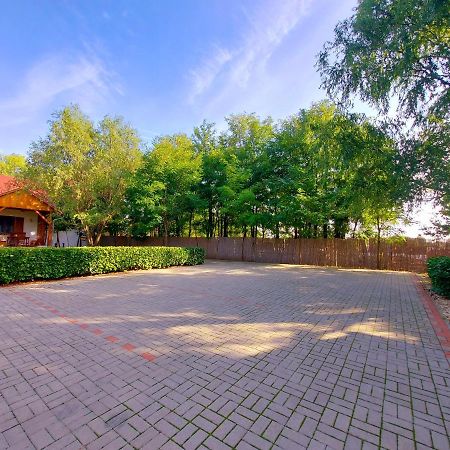 Akacos Tanya Es Vendeghaz Hotel Marok Bagian luar foto